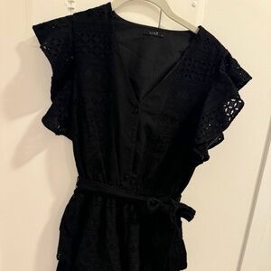 Timeless Elegance in Every Stitch – Black Lace Mini Dress